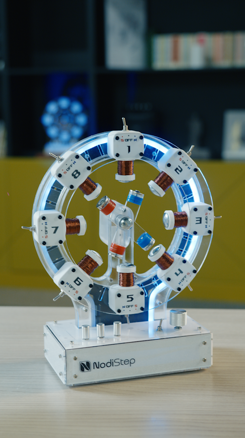 NodiStep — Kinetic Magnetic Desk Sculpture